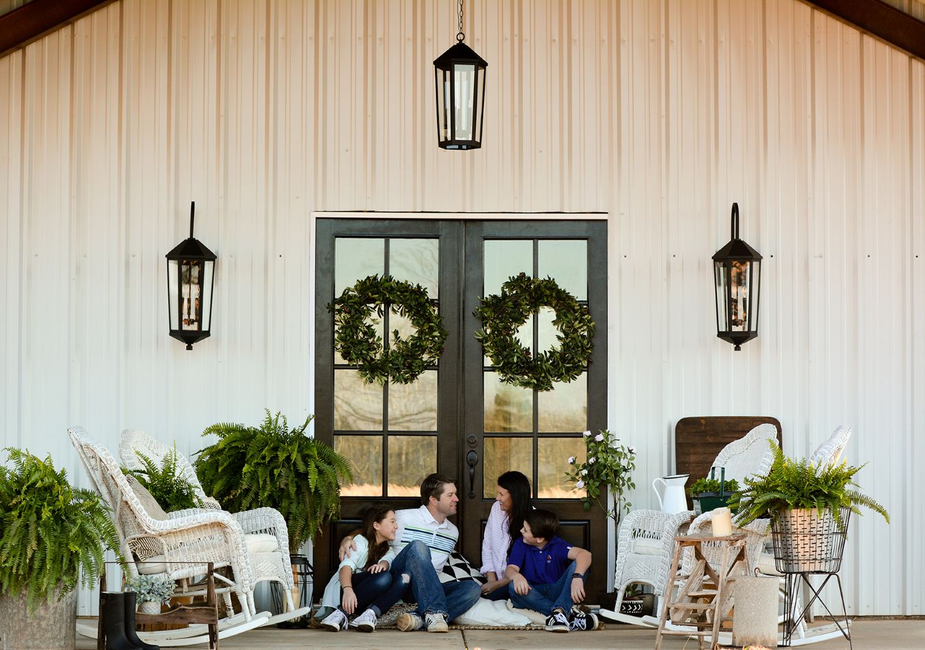 How To Choose Outdoor Porch Lights: Buying Guide - Flyachilles