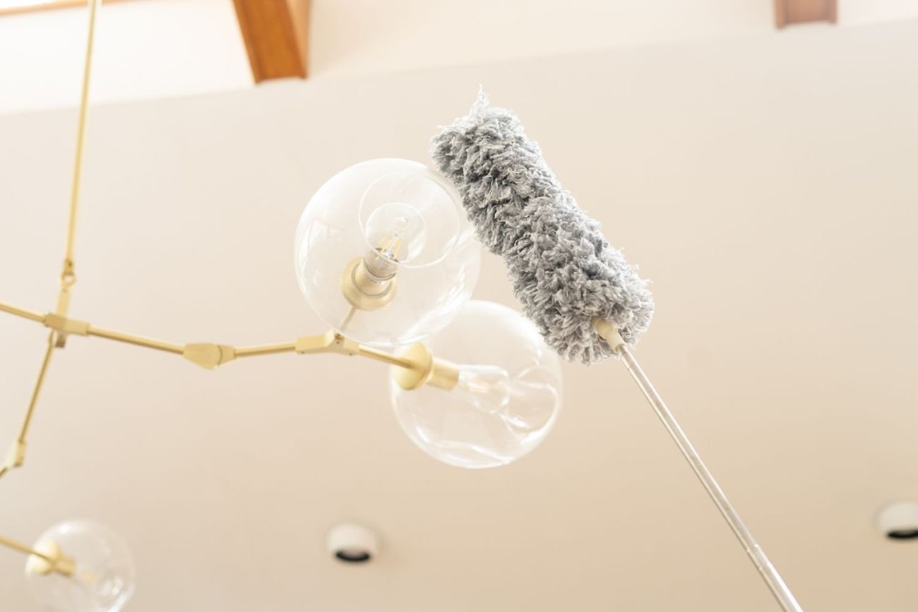 How to Clean a Chandelier Without Removing It: A Step-by-Step Guide - Flyachilles