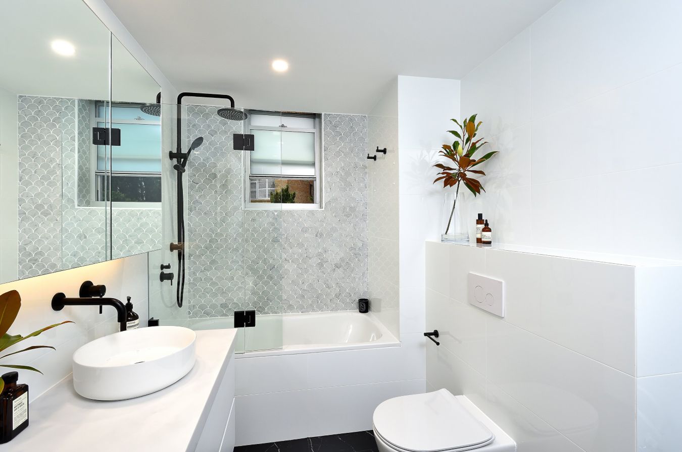 Modern Bathroom Lighting Ideas: Make Small Bathrooms Look Bigger - Flyachilles