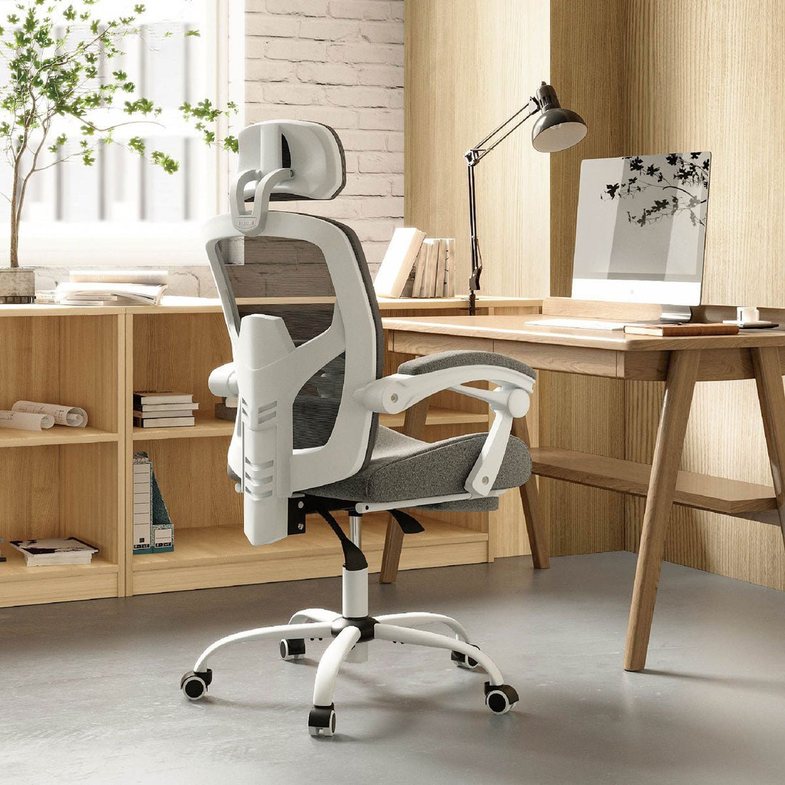 Modern Ergonomic Swivel Office Chair with Footrest &amp; Lumbar Support - Flyachilles