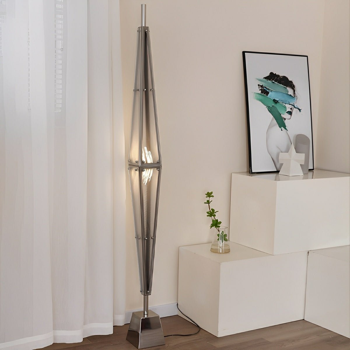 Modern Minimalist Diamond - Shaped Dimmable LED Floor Lamp - Flyachilles