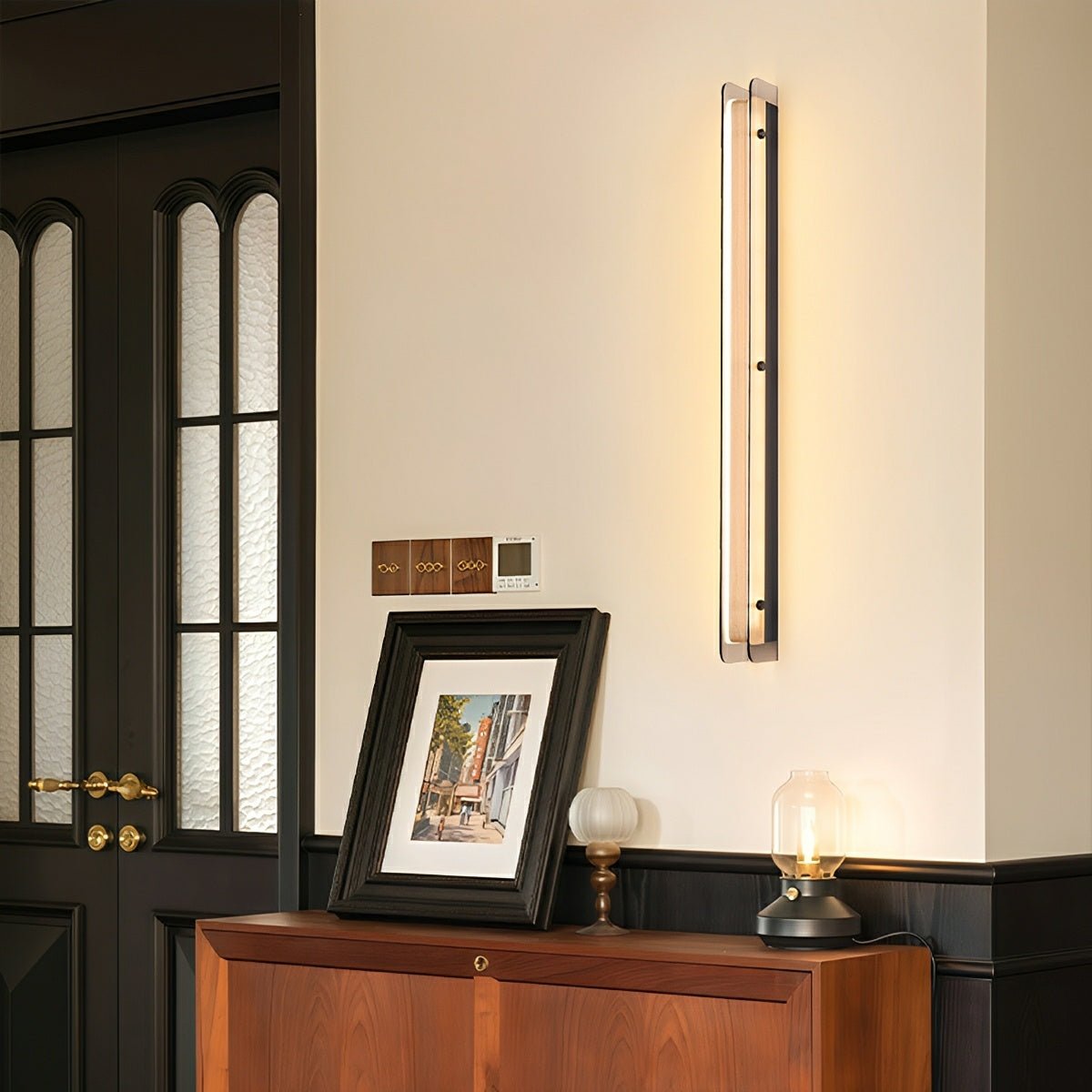 Modern Minimalist Slim Vertical LED Linear Wall Sconce - Flyachilles