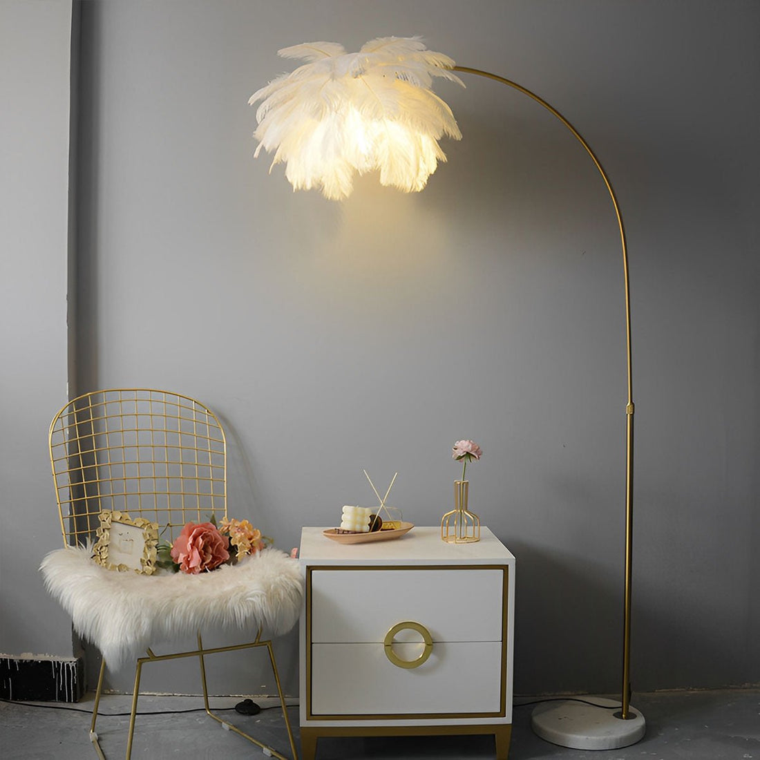 Modern Romantic Style Feather Adjustable LED Floor Lamp - Flyachilles