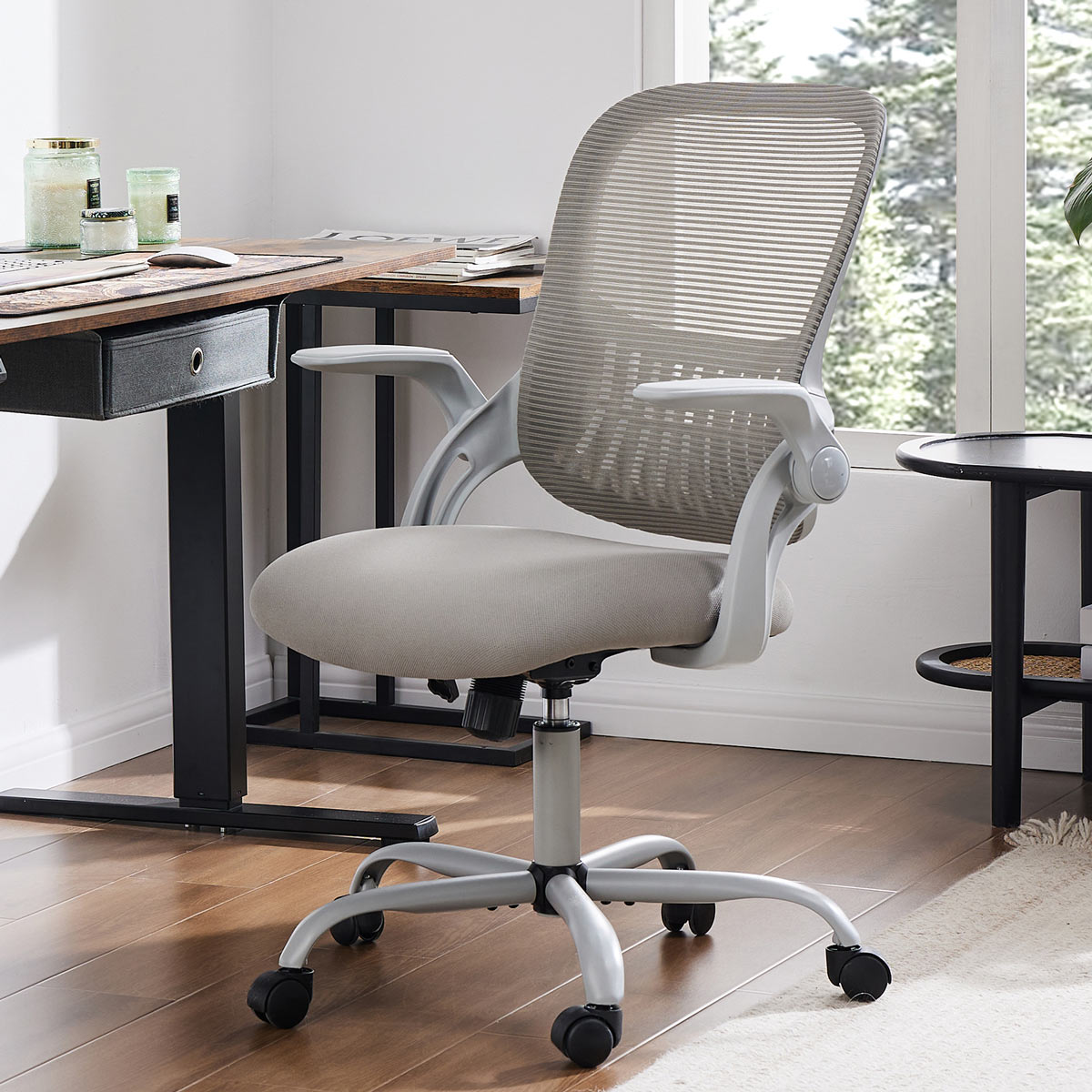 Tall 360 ° Rotatable Modern Ergonomic Office Chair with Armrest - Flyachilles