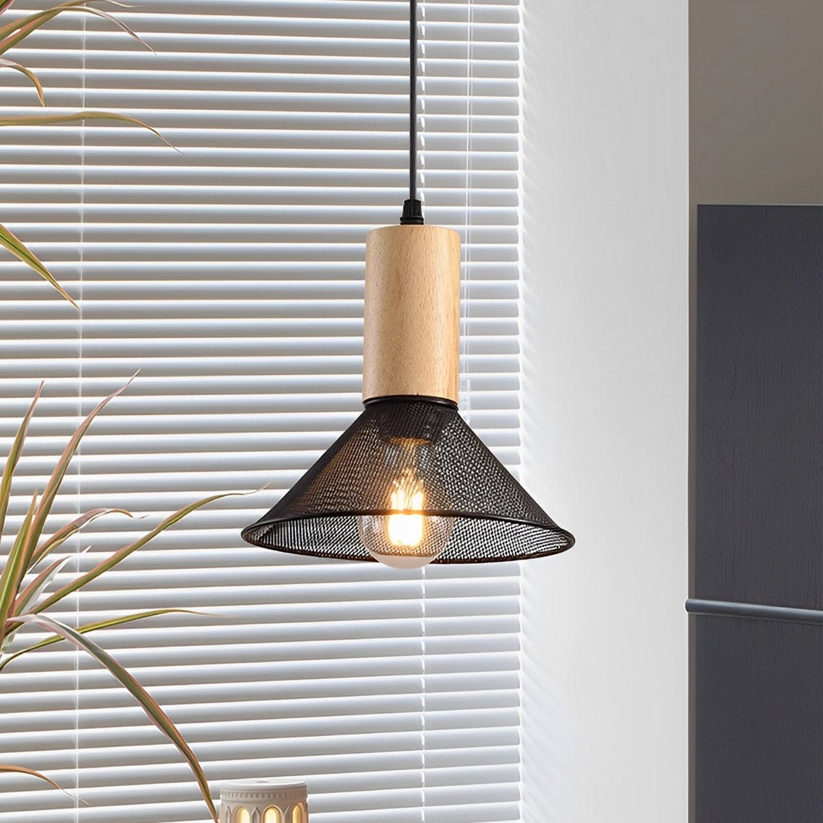 Vintage Minimalist Industrial Iron Mesh Bar LED Pendant Lights - Flyachilles