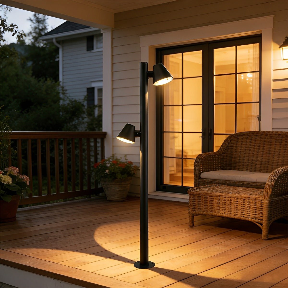 Waterproof Flash Black Modern Column Outdoor Street Pole Lights - Flyachilles