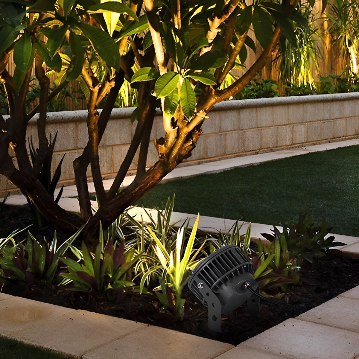 Waterproof Unique Outdoor Spotlight Lighting Tree Light Wall Light - Flyachilles